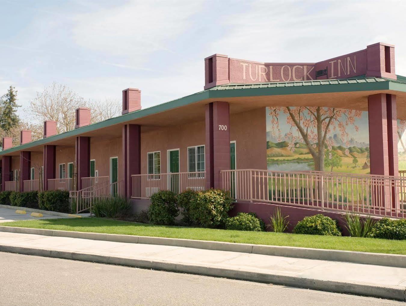 Turlock Inn Экстерьер фото